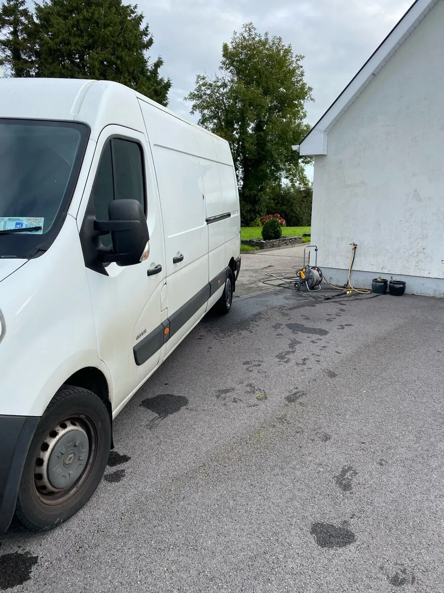 Renault Master LWB 2015 - Image 2