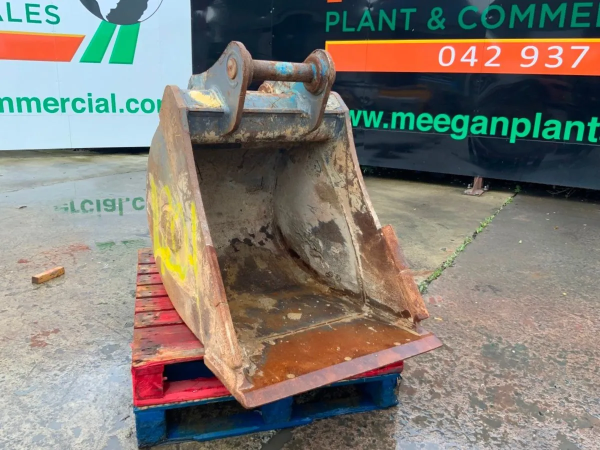 30" STRICKLAND BUCKET.....65mm PINS.......1420-1. - Image 3