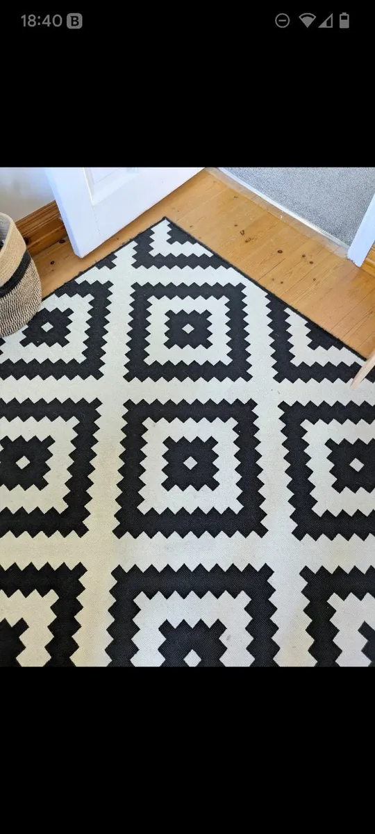 Carpet - Image 1