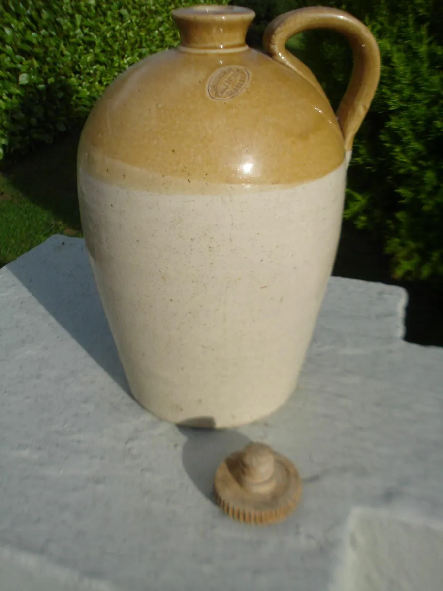 LARGE STONEWARE GLAZED FLAGON. 13 INCH. - Image 2