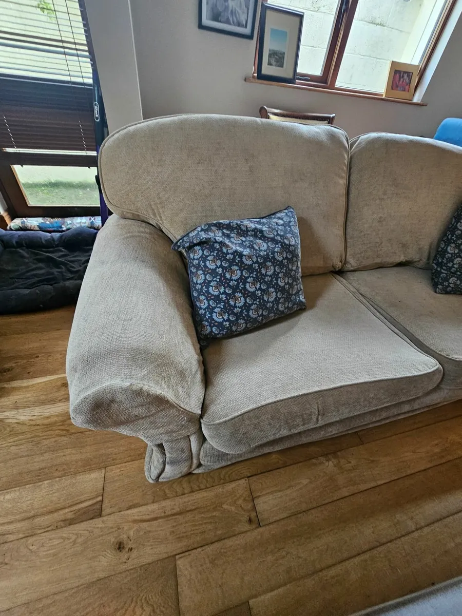 Sofa - Image 3