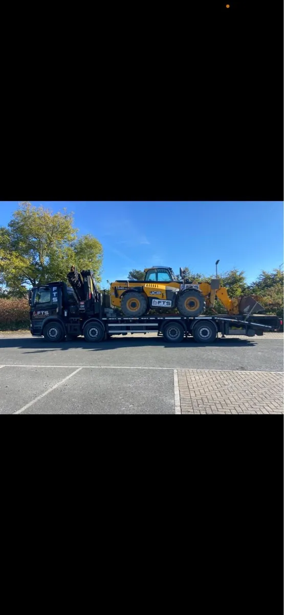 Crane truck - Image 1