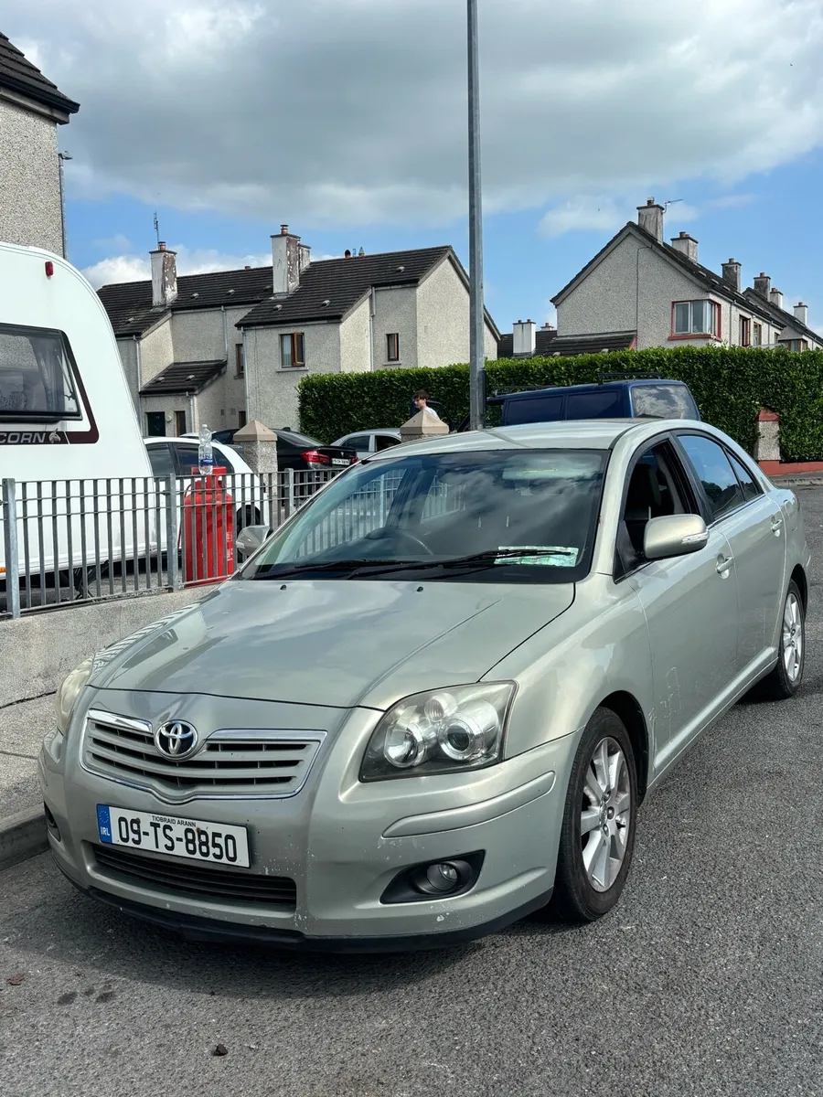 2009 Toyota Avensis - Image 2