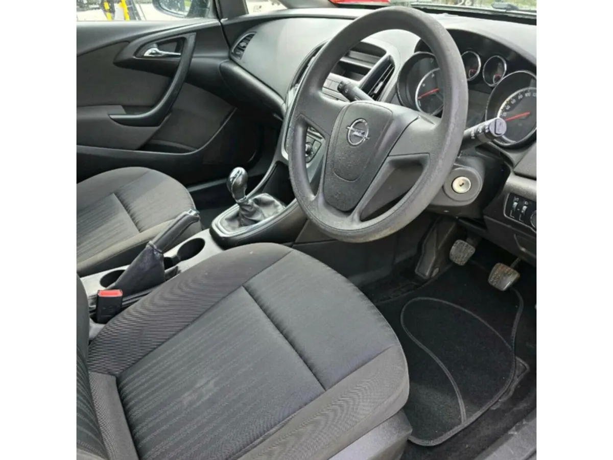 Opel Astra E 1.3 CDTI 5DR - Image 2