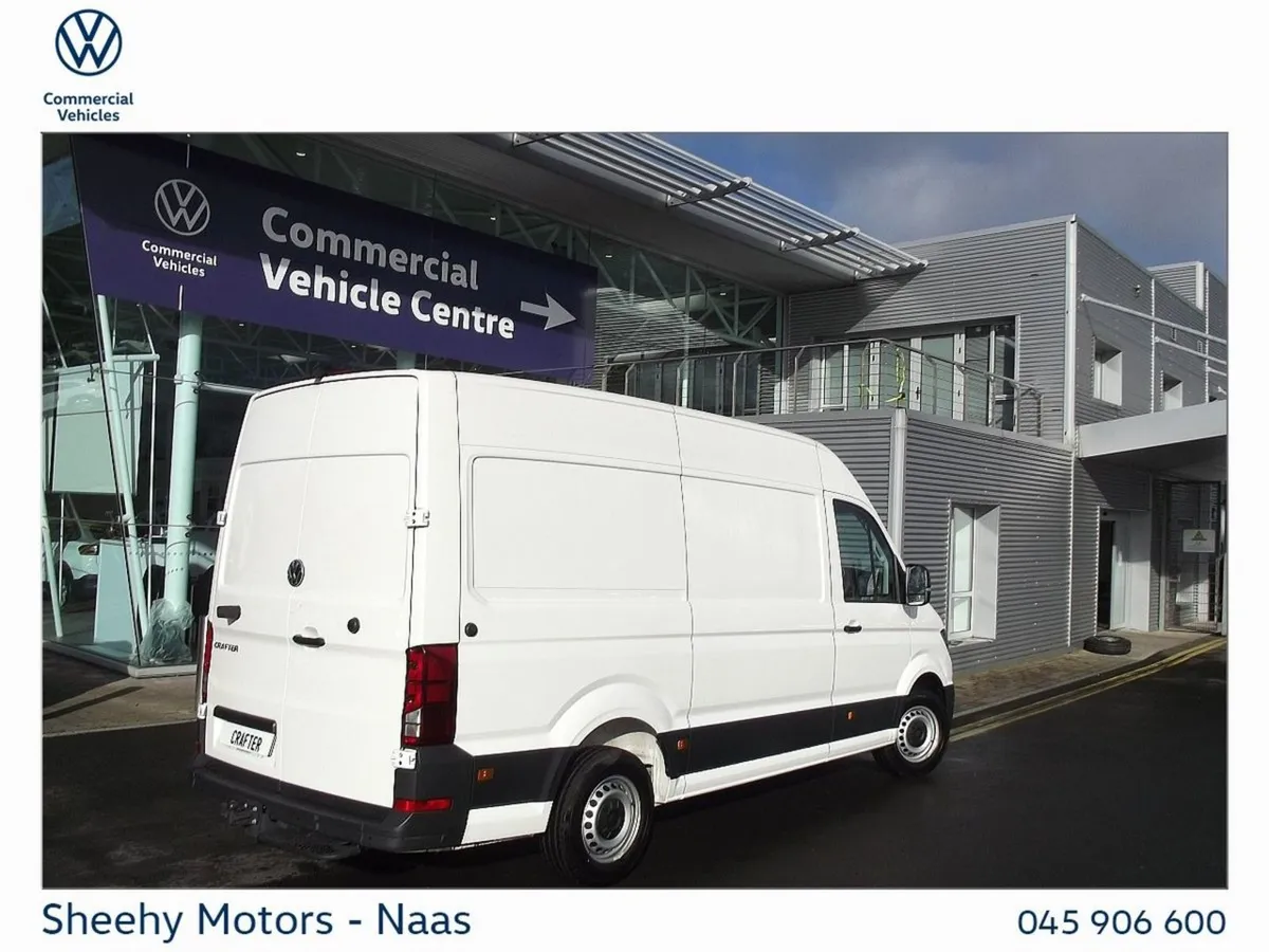 Volkswagen Crafter Highline 35 MWB 177HP High Roo - Image 3