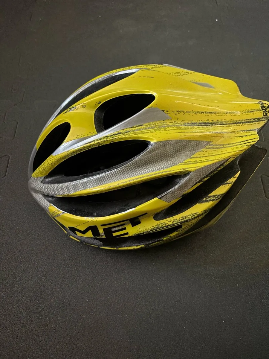 Cycling Helmet MET - Image 3