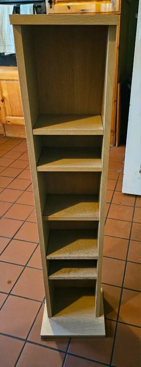 CD storage shelf