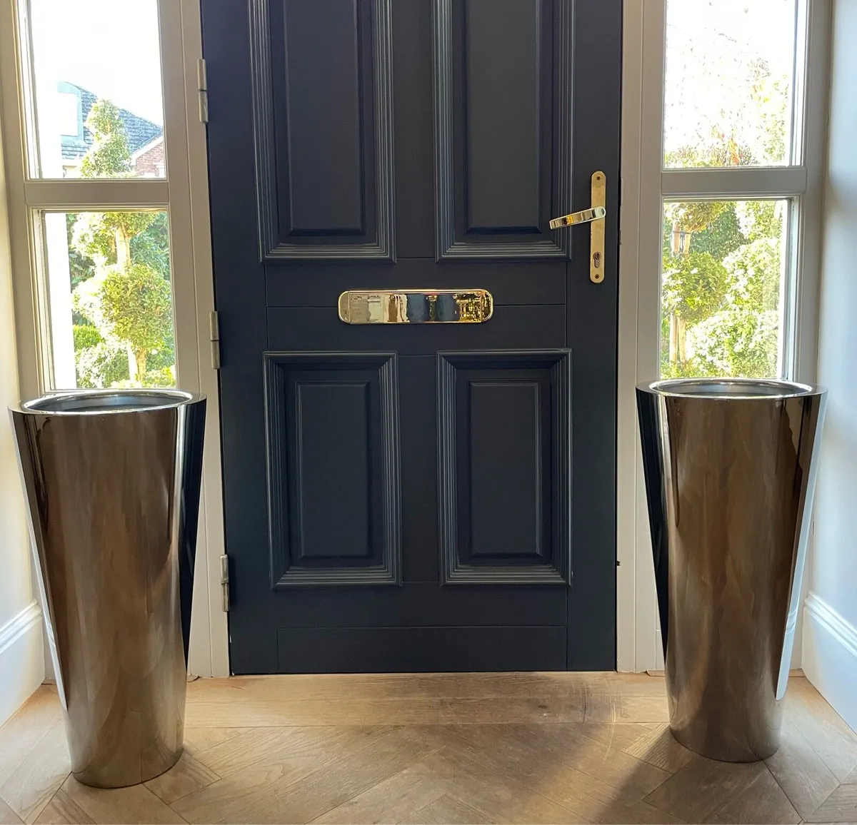 Stunning chrome planters - Image 2