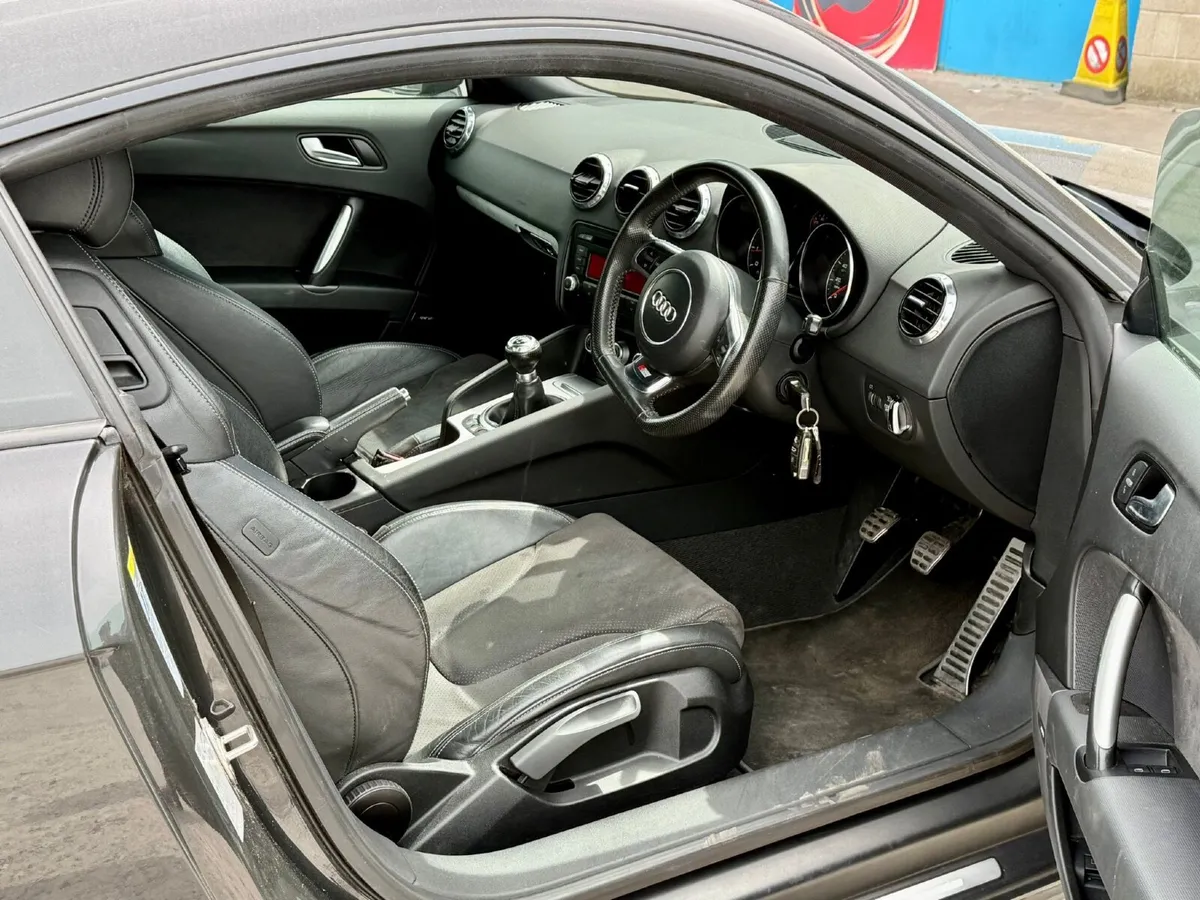 Audi TT 2013 - Image 2