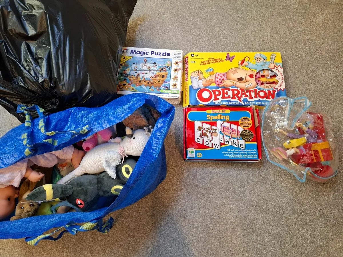 Teddies, dolls & games