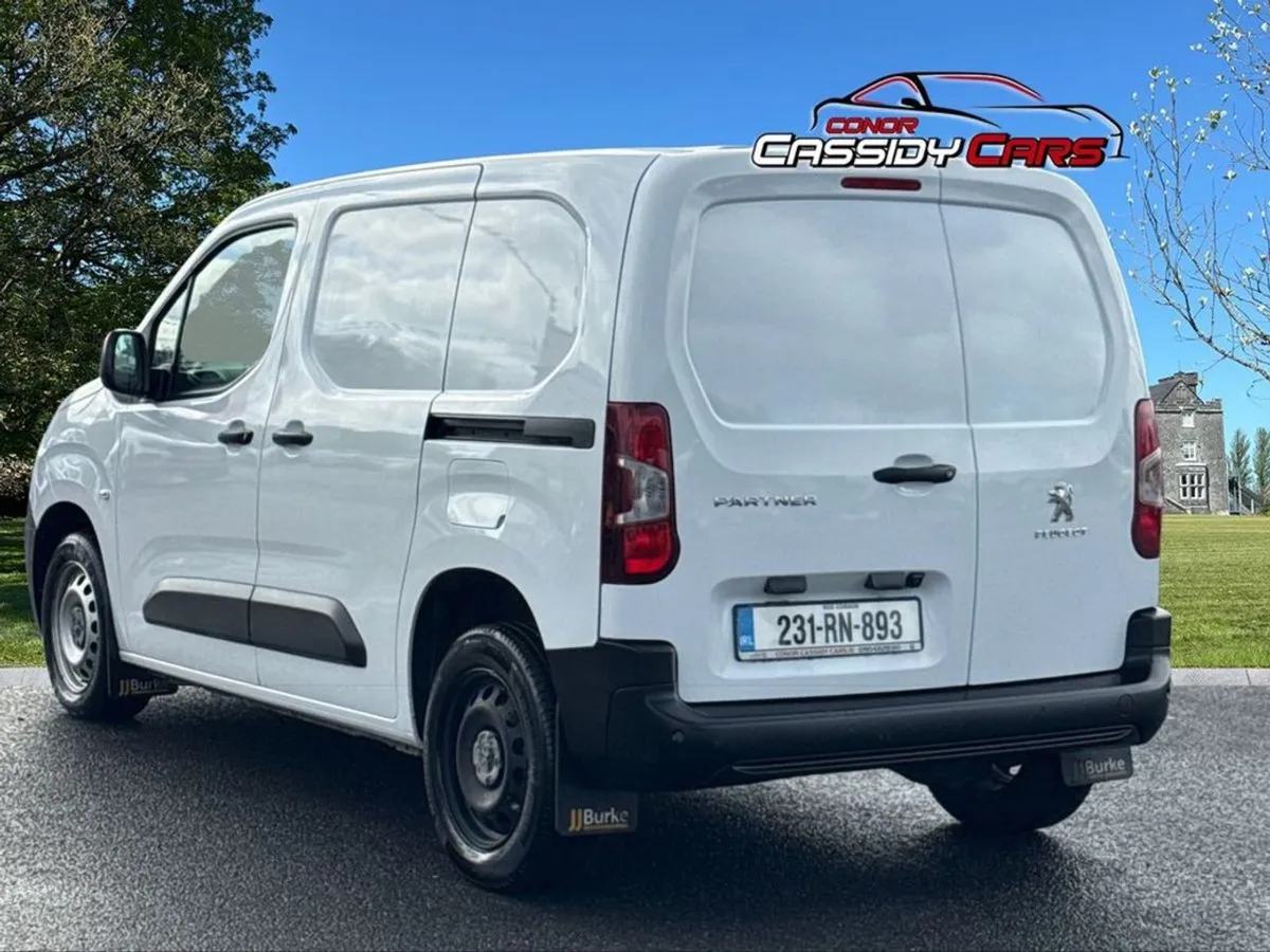 Peugeot Partner Professional Plus 1.5 Blue HDI  v - Image 3