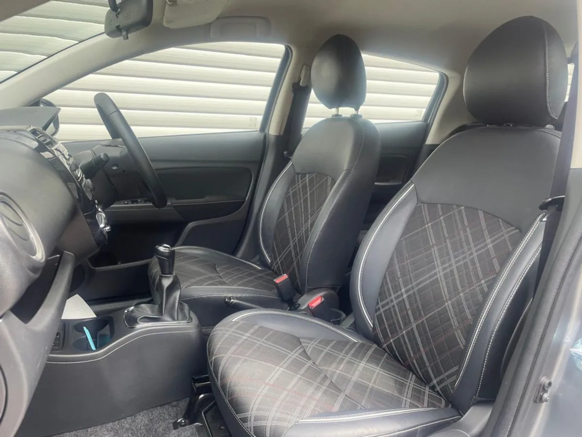 Mitsubishi Space Star 1.2 Intense  waltons Garage - Image 4
