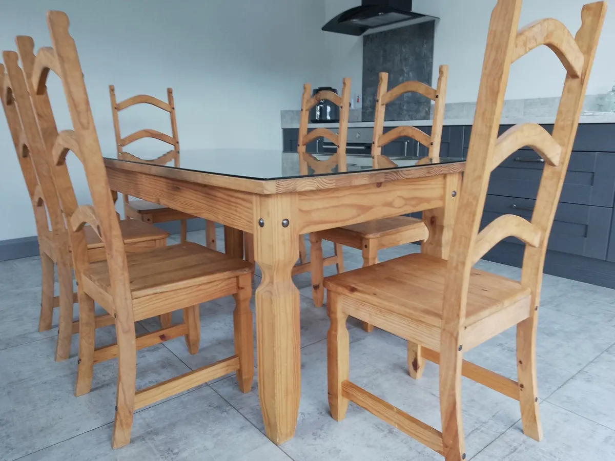 Dining table and chairs - Image 2