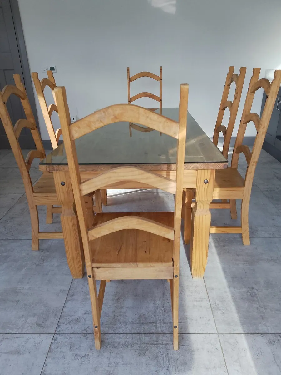 Dining table and chairs - Image 3