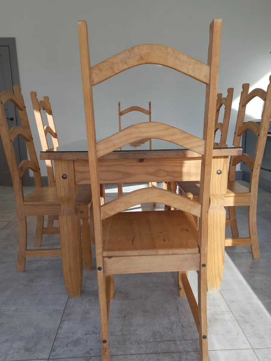Dining table and chairs - Image 4