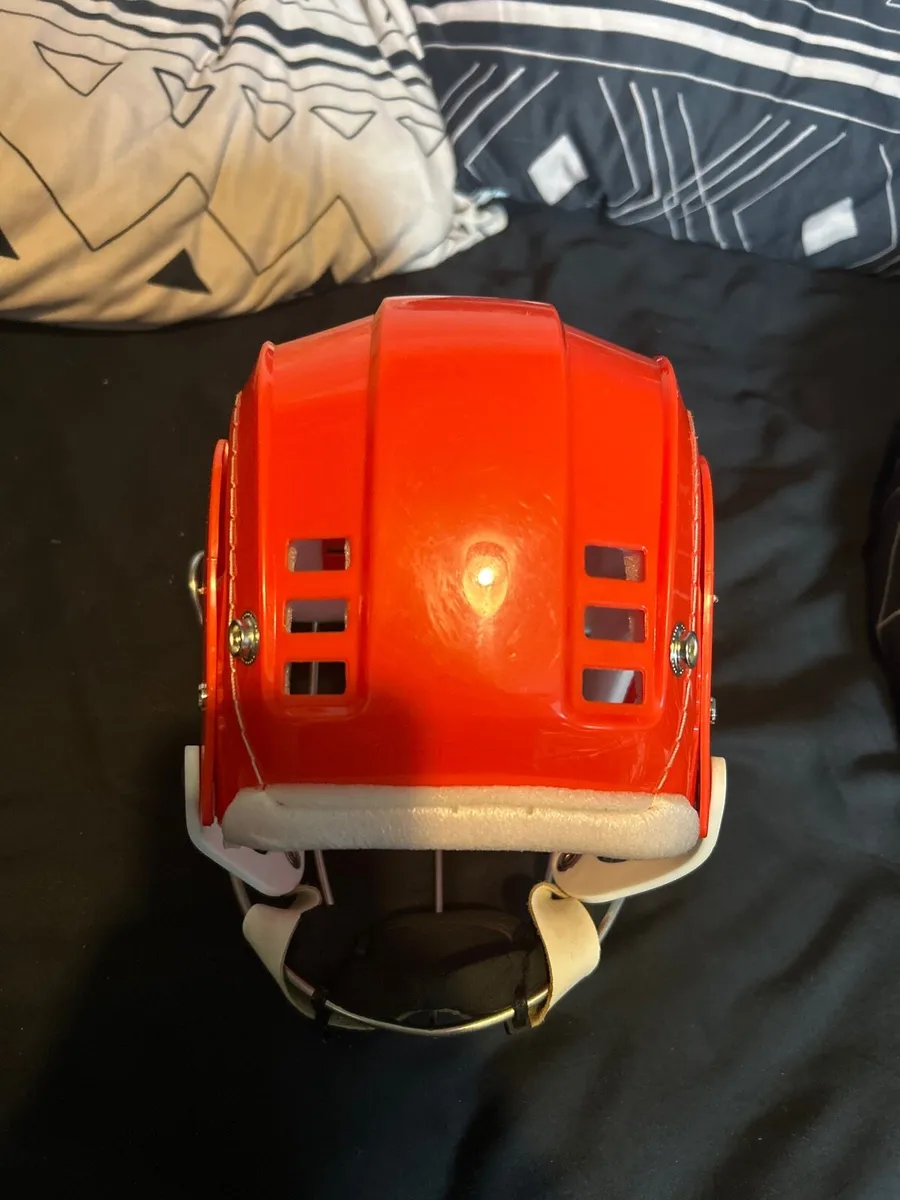 replica gola helmet with kilkenny faceguard - Image 2