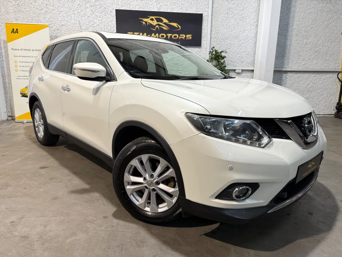 Nissan X-Trail 2016 7 seater Panoramic roof - Image 2