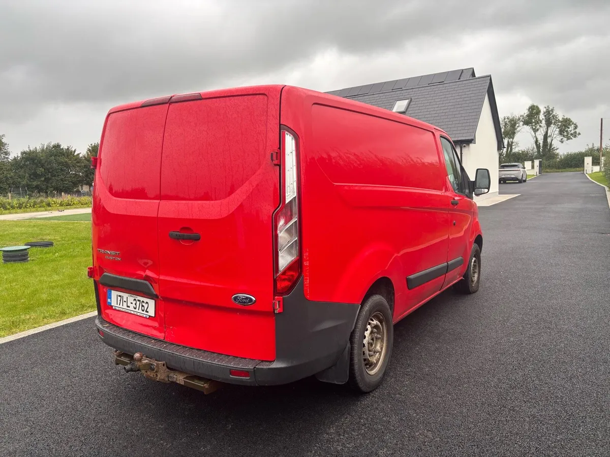 Ford Transit Custom 17 SWB - Image 4
