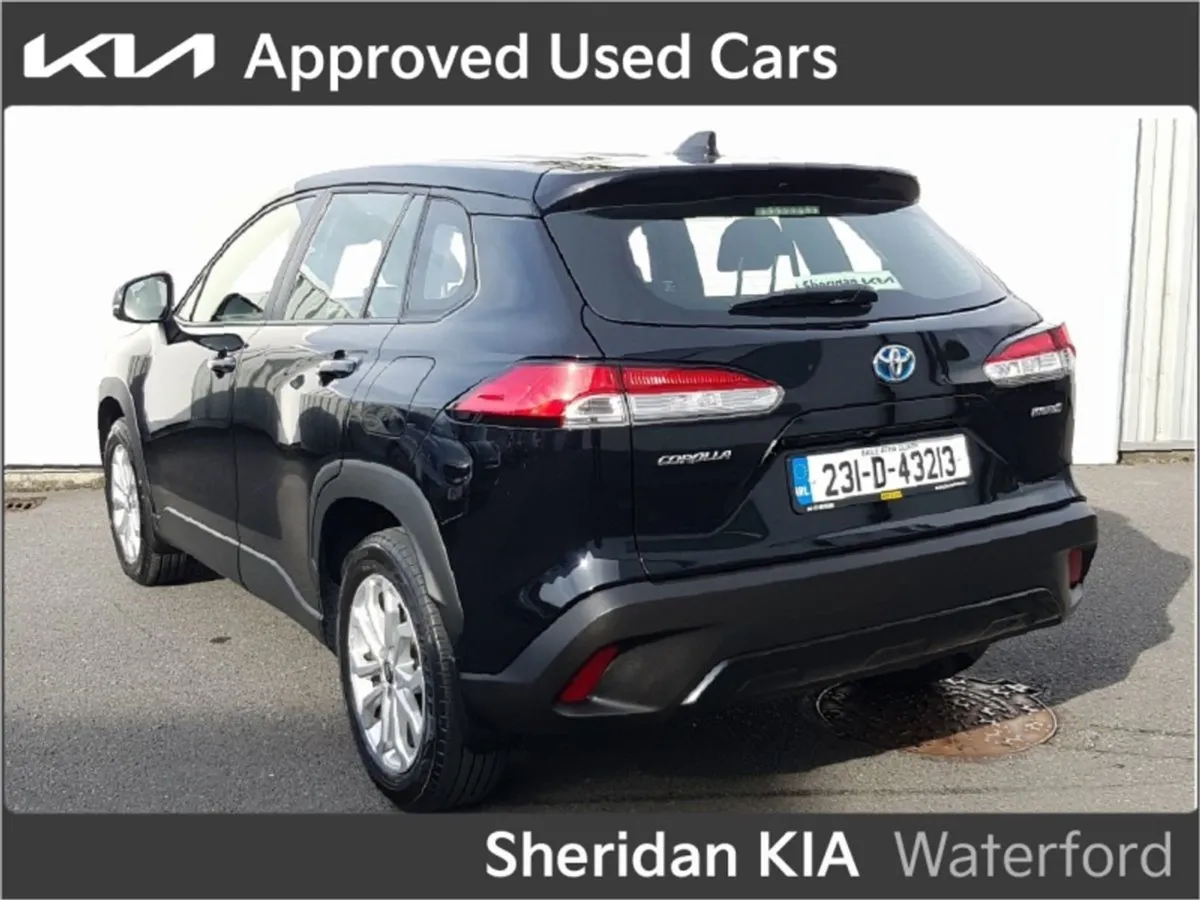 Toyota Corolla 1.8 Hybrid Luna Hatchback - Image 3