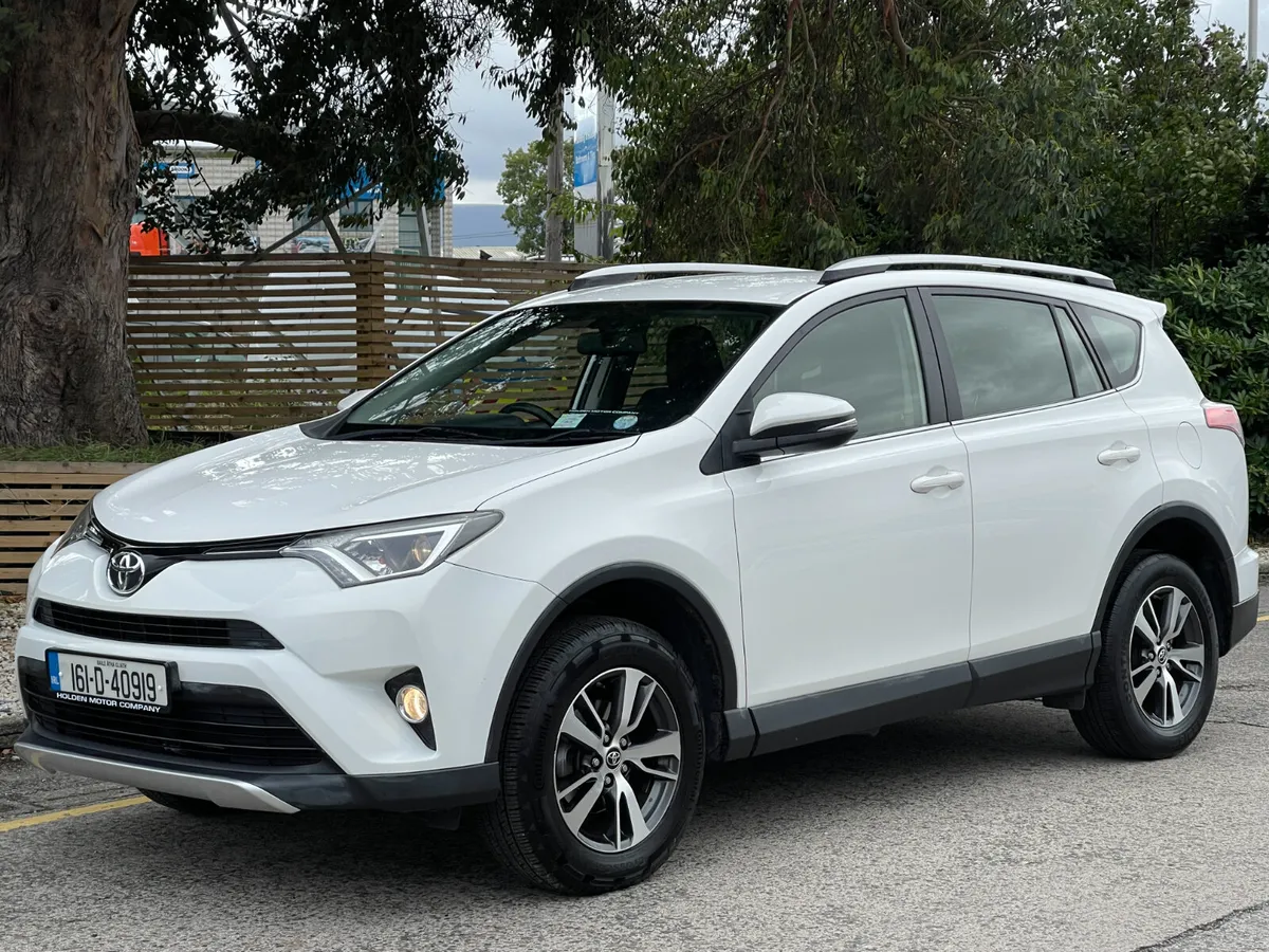 2016 Toyota RAV4..LOW MILES..2 KEYS - Image 3