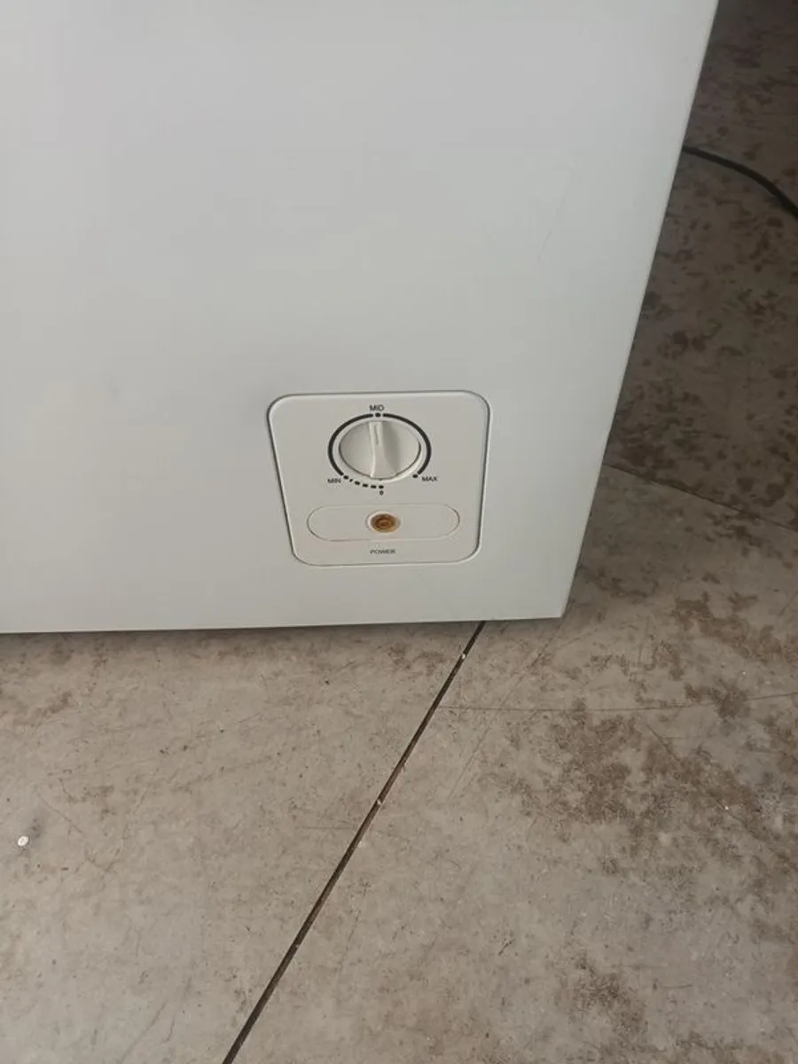 Chest Freezer - Image 4