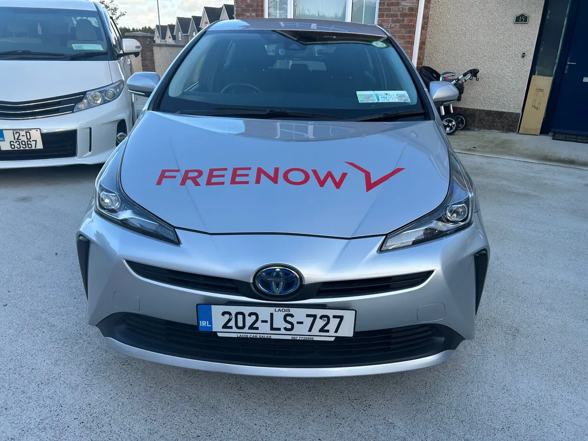2020 TAXI READY Toyota Prius 1.8 hybrid autoamtic - Image 3