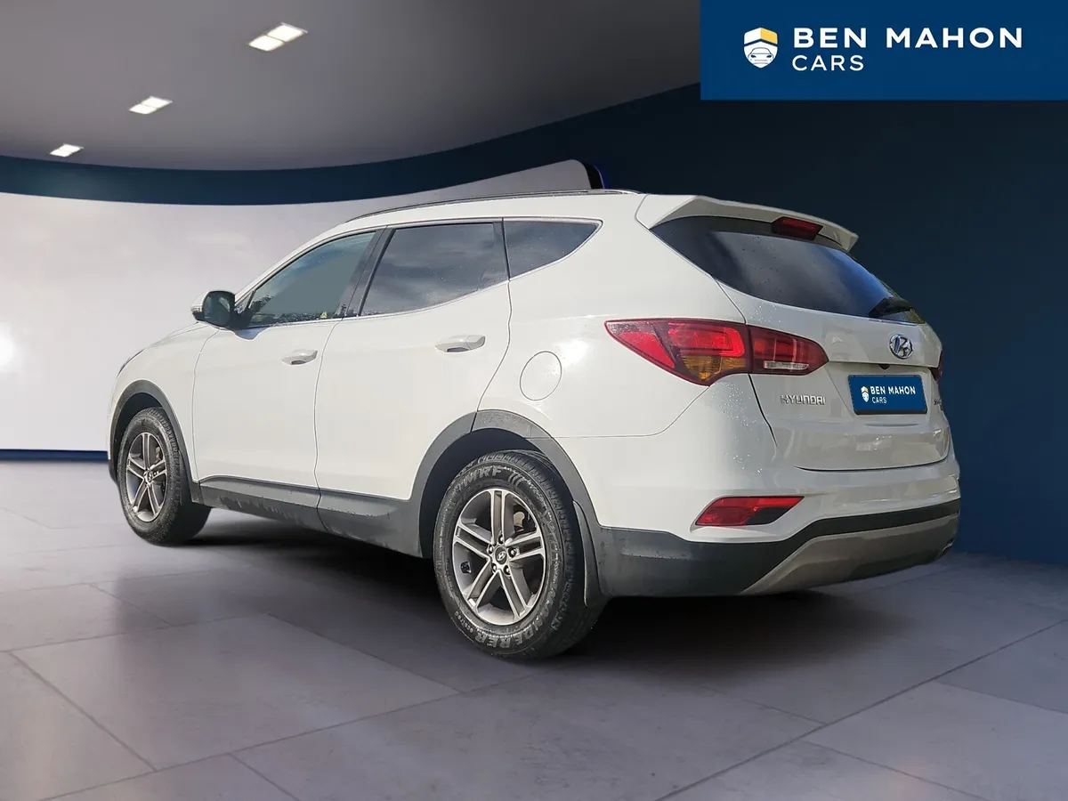 Hyundai Santa Fe NCT 1/27 - Image 4