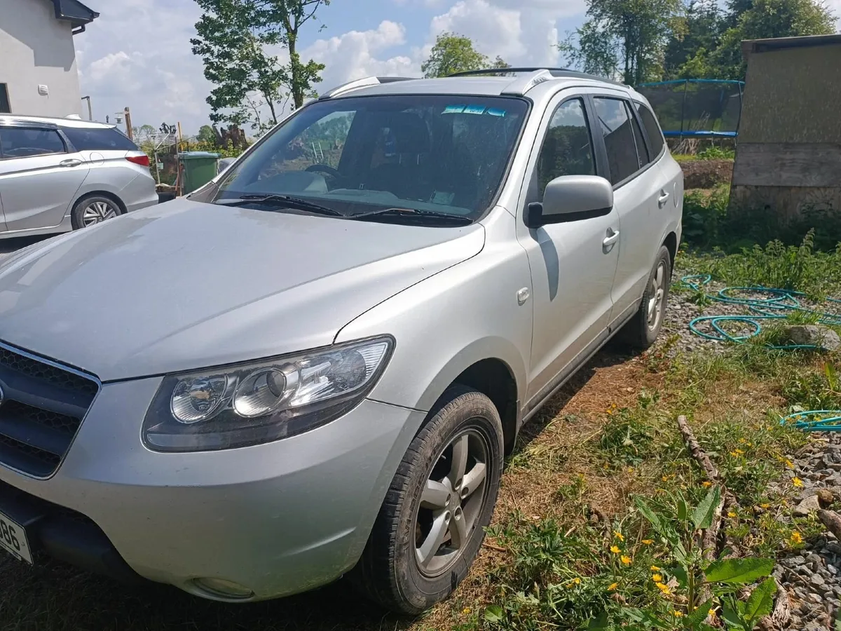 Hyundai Santa Fe 2.2 Diesel For Repair or Breaking - Image 3