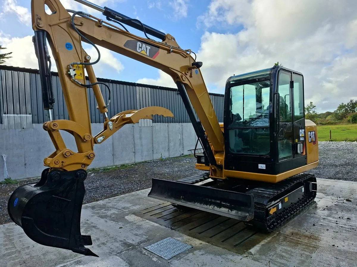 CAT 305E Mini Digger Clean low hours - Image 2