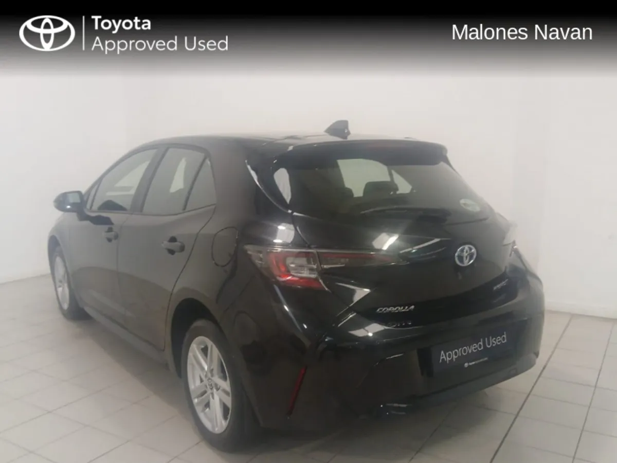 Toyota Corolla COROLLA HYBRID LUNA H/B - Image 2