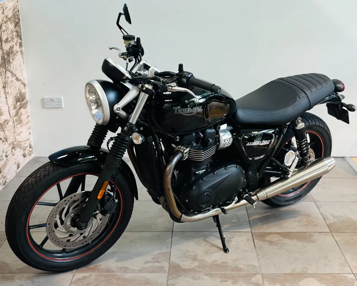 TRIUMPH BONNEVILLE 900 STREET TWIN - Image 3
