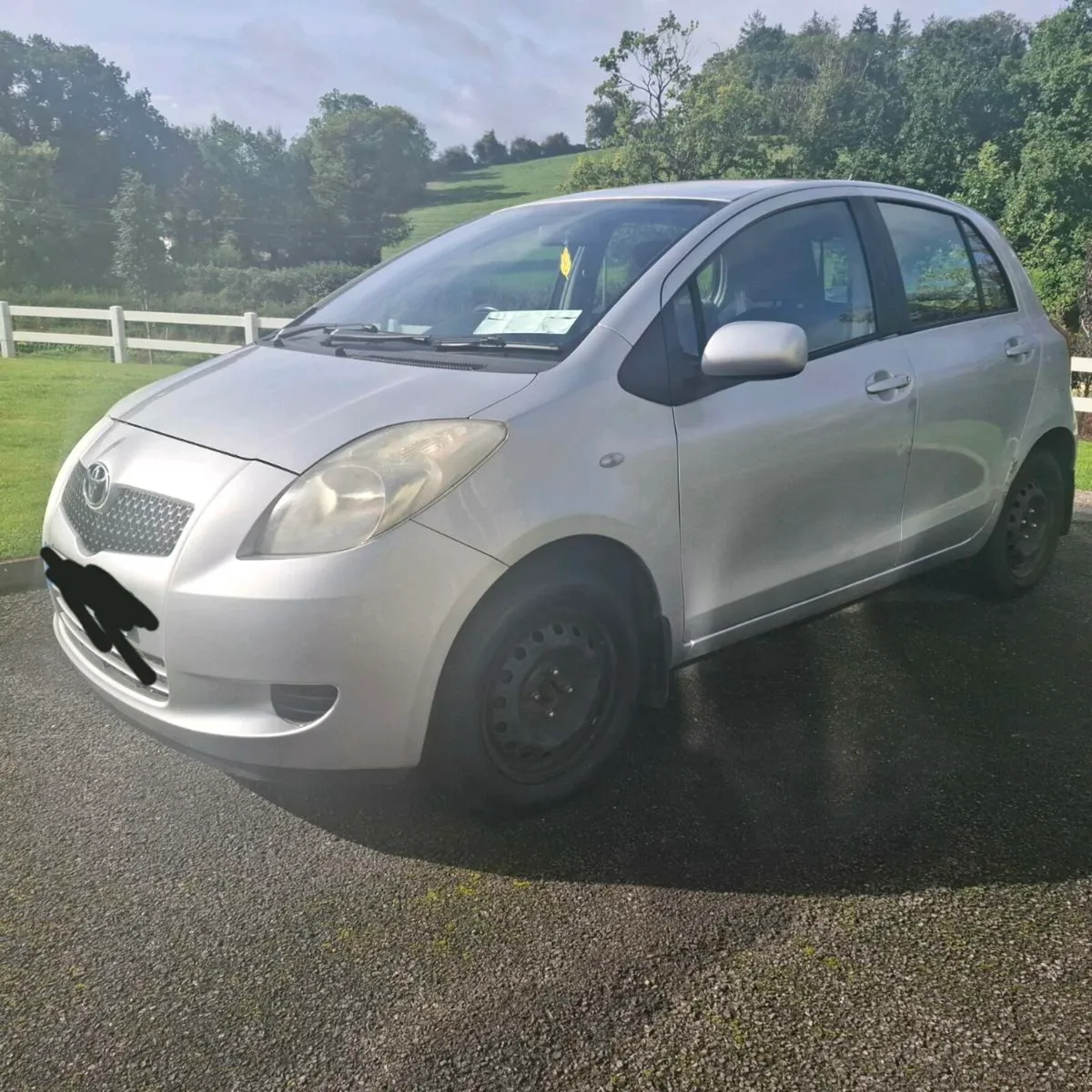 07 Toyota Yarus - Image 2