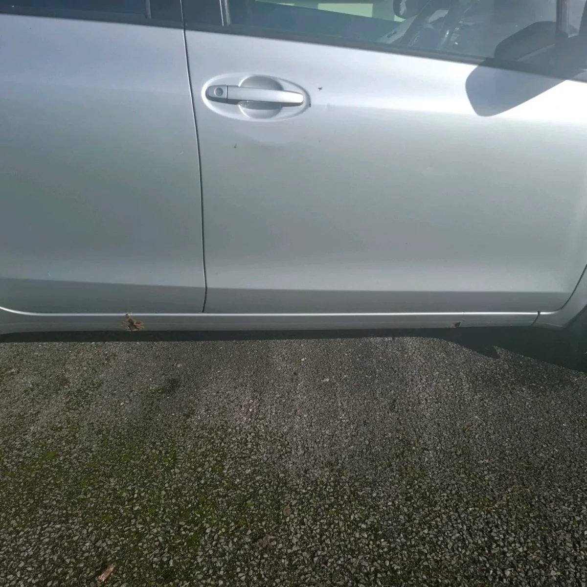 07 Toyota Yarus - Image 3
