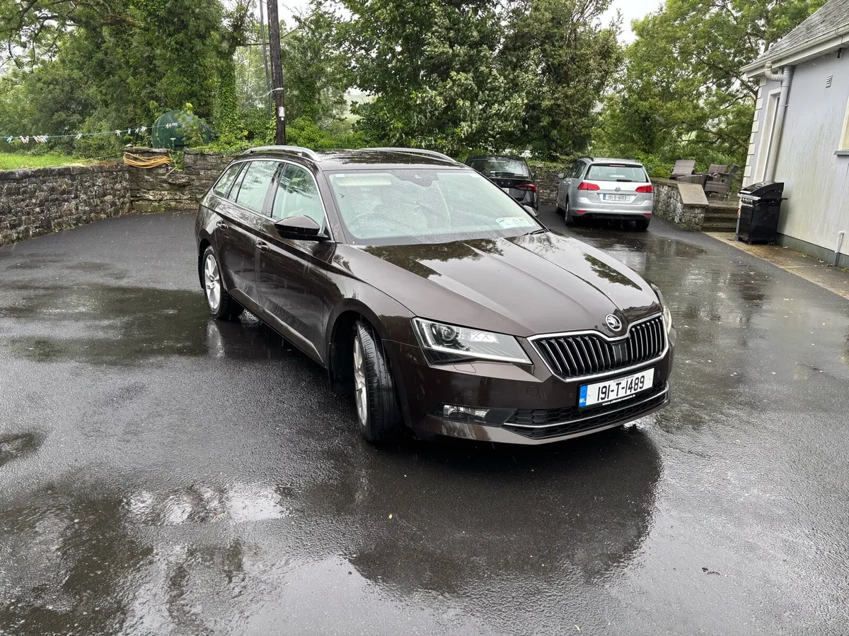 2019 Skoda Superb 2.0 TDI 150 - Low Mileage - Image 2