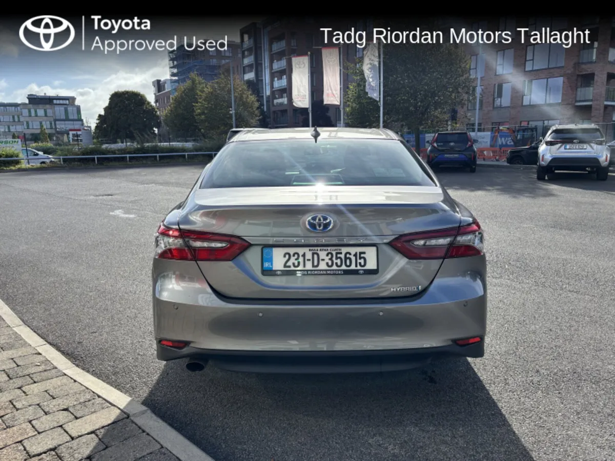 Toyota Camry PLATINUM EDITION *** 1 ONWER FROM NEW - Image 2