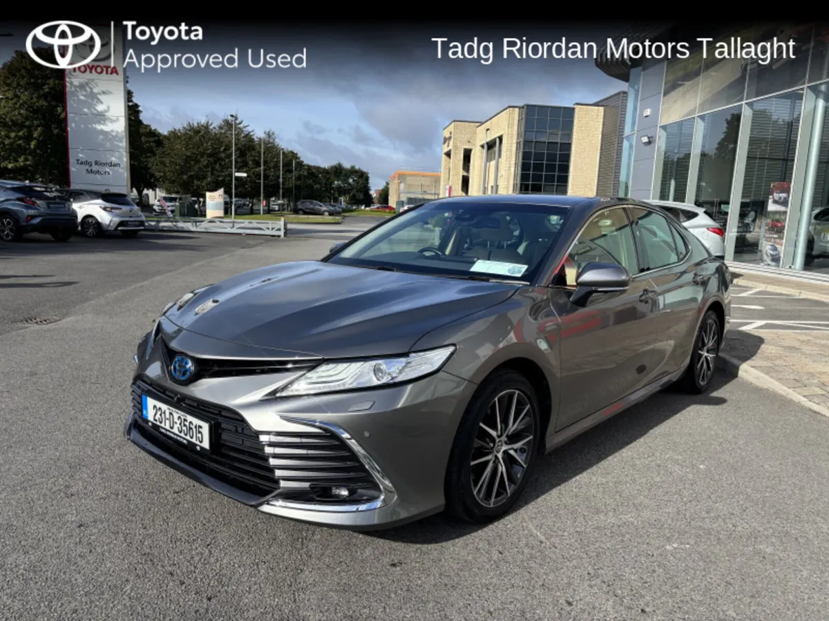 Toyota Camry PLATINUM EDITION *** 1 ONWER FROM NEW - Image 3