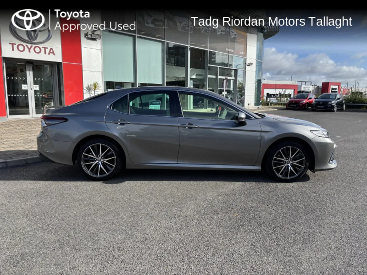 Toyota Camry PLATINUM EDITION *** 1 ONWER FROM NEW - Image 4