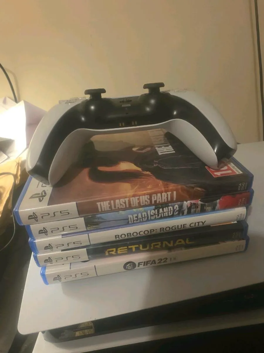 PS5 (Disc Version)+ GAMES + 1 CONTROLLER & LEADS - Image 2