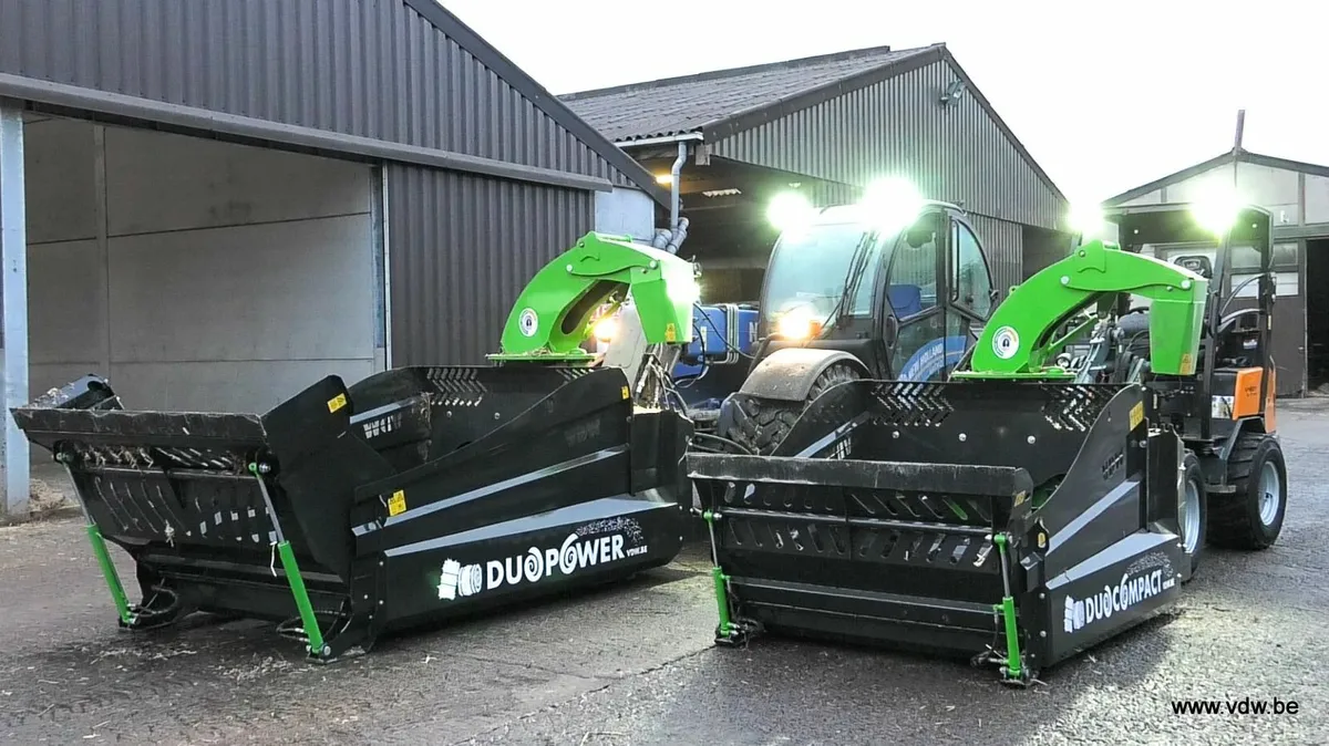 VDW loader mounted straw blowers - Image 1