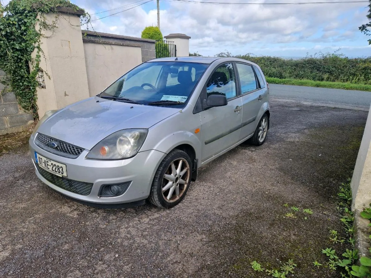 Ford fiesta - Image 2