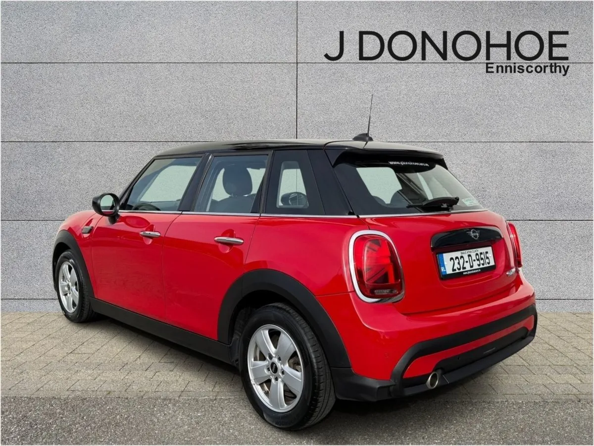 MINI Cooper Cooper Classic Auto - Image 3