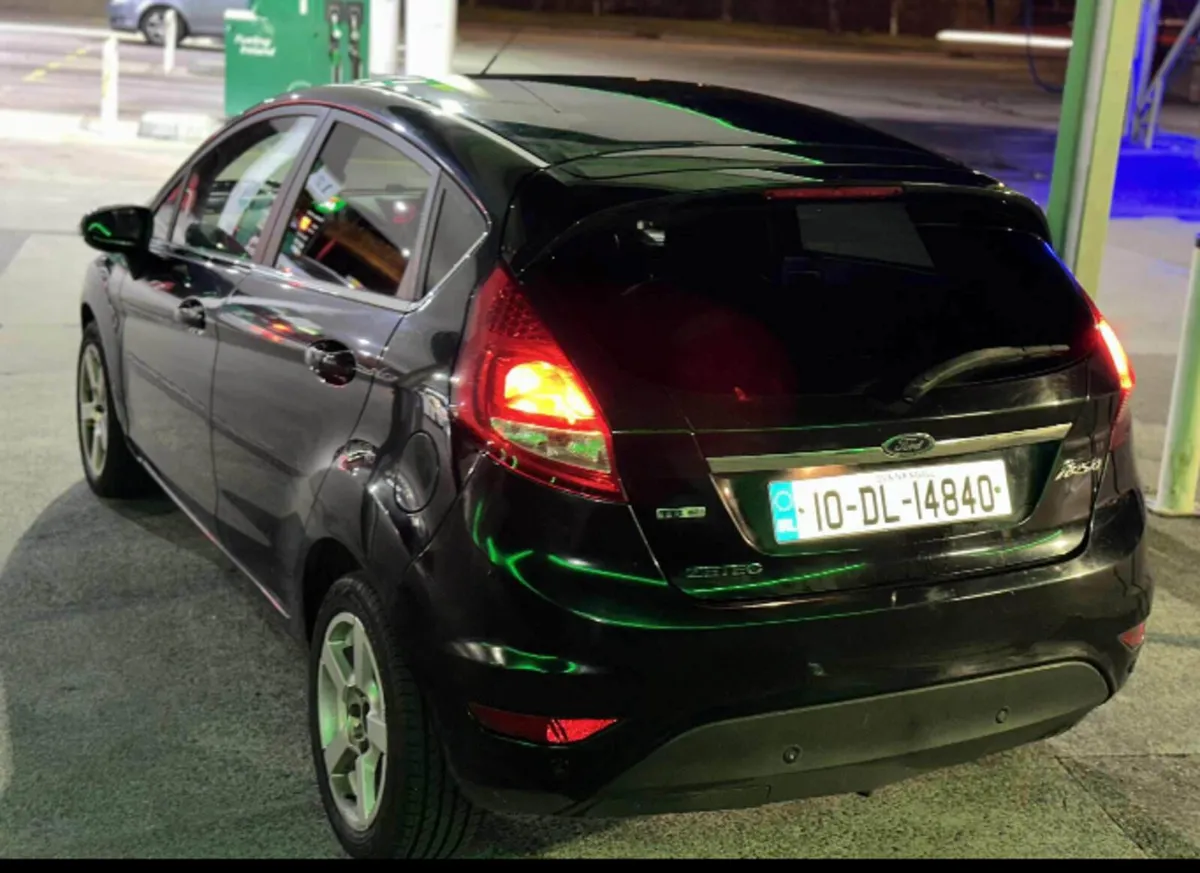 Ford fiesta 1.6 Diesel  sports - Image 3