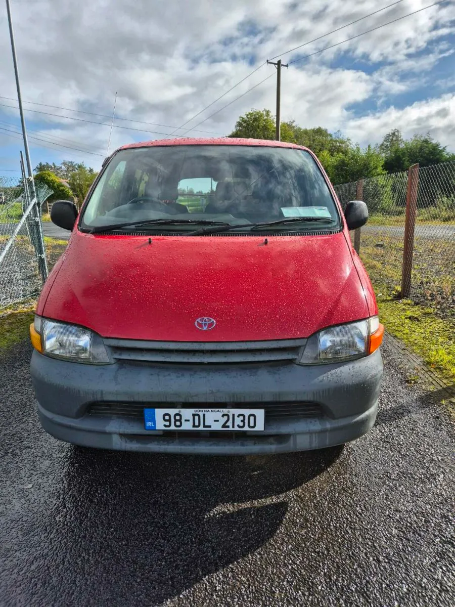 1998 toyota hiace van - Image 1
