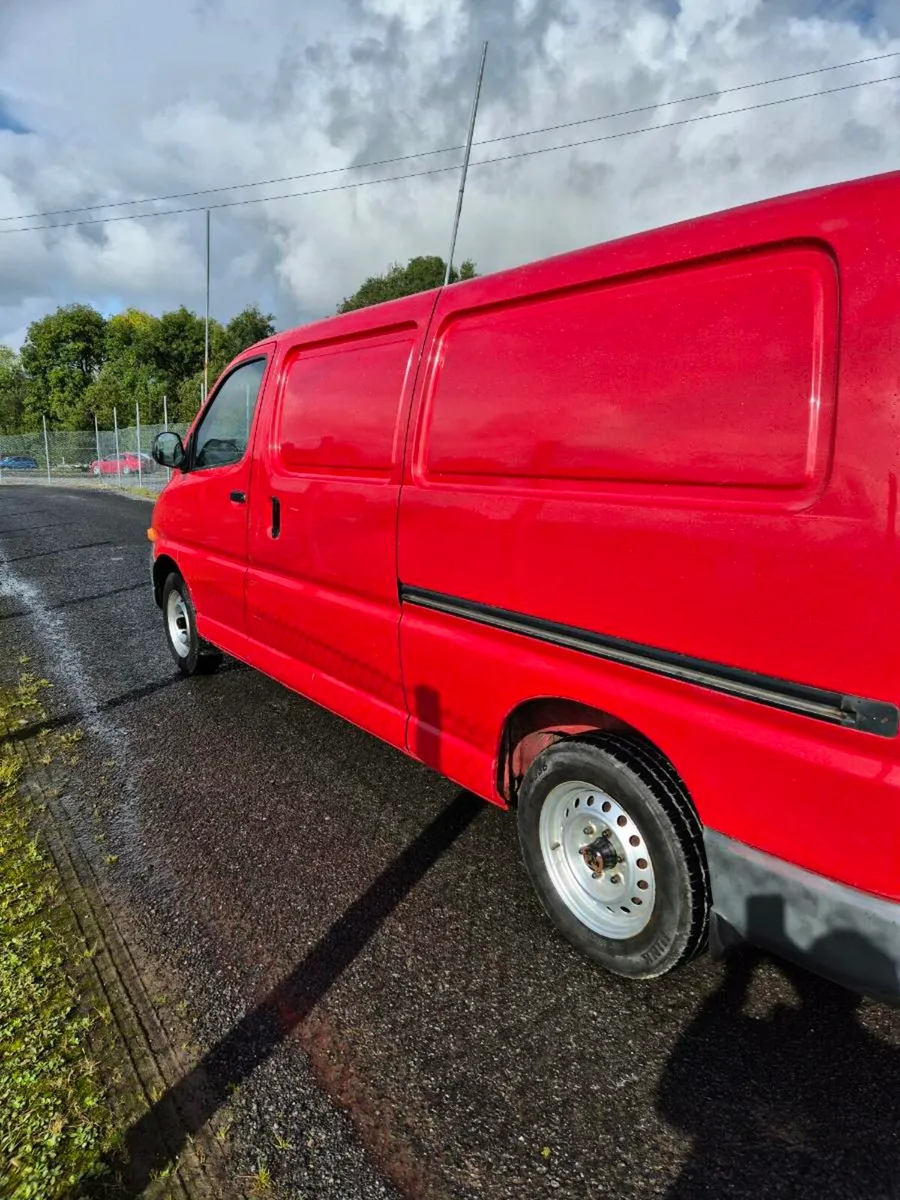 1998 toyota hiace van - Image 3