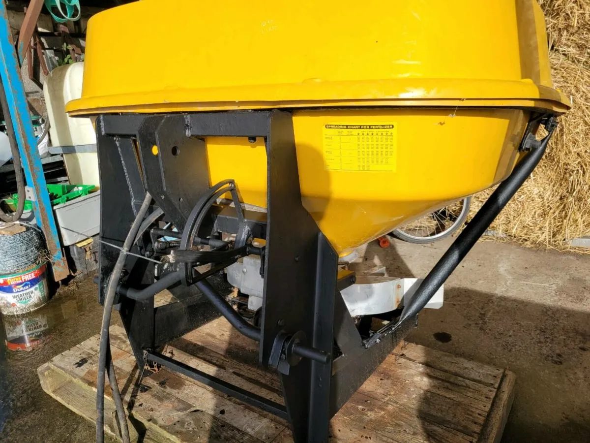 BMC fertiliser twin spinner - Image 2