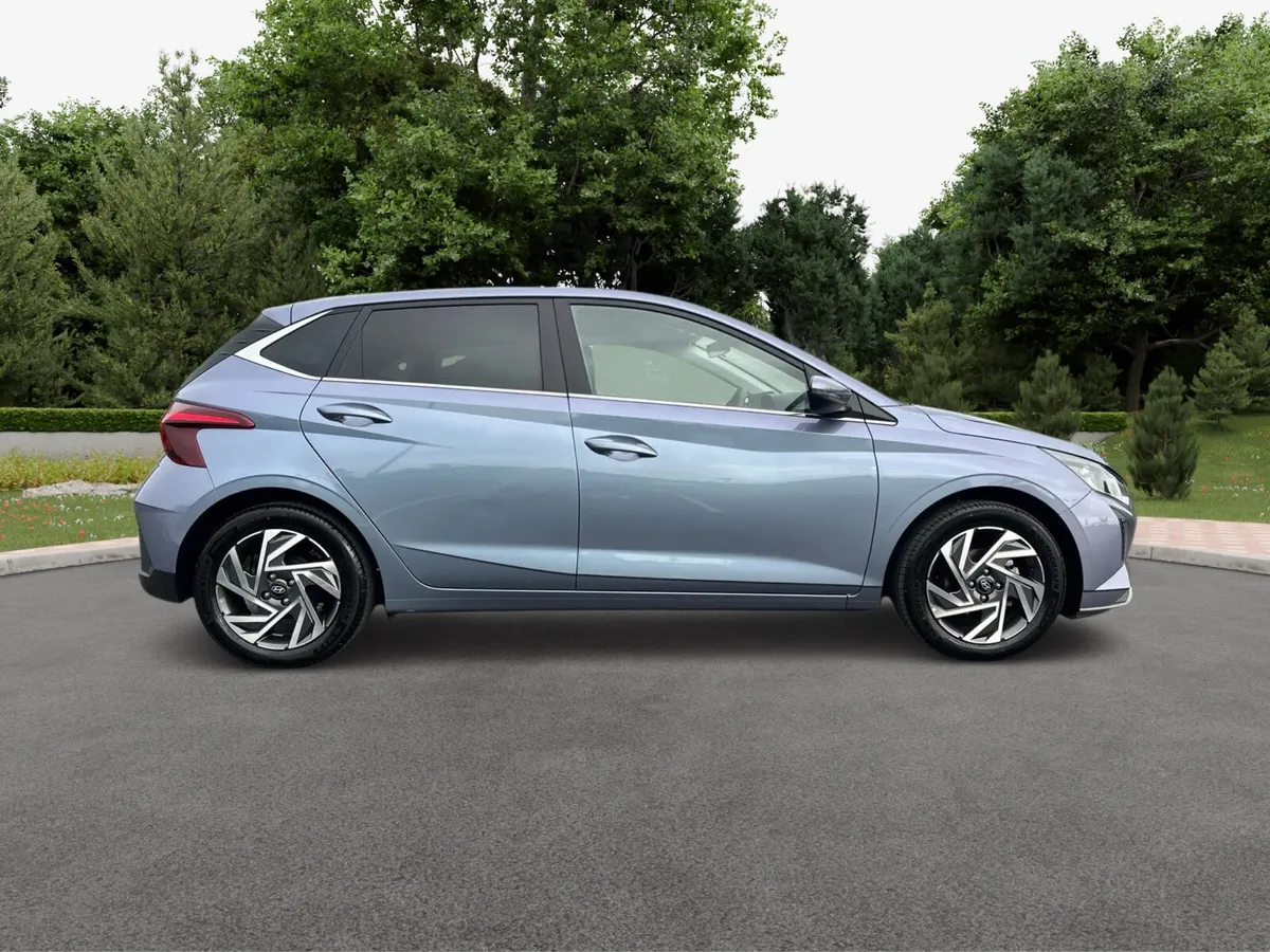 2025 Hyundai I20 Deluxe Plus 5,500kms - Image 4