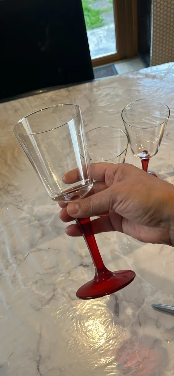 Win glasses  & wooden try - Image 3