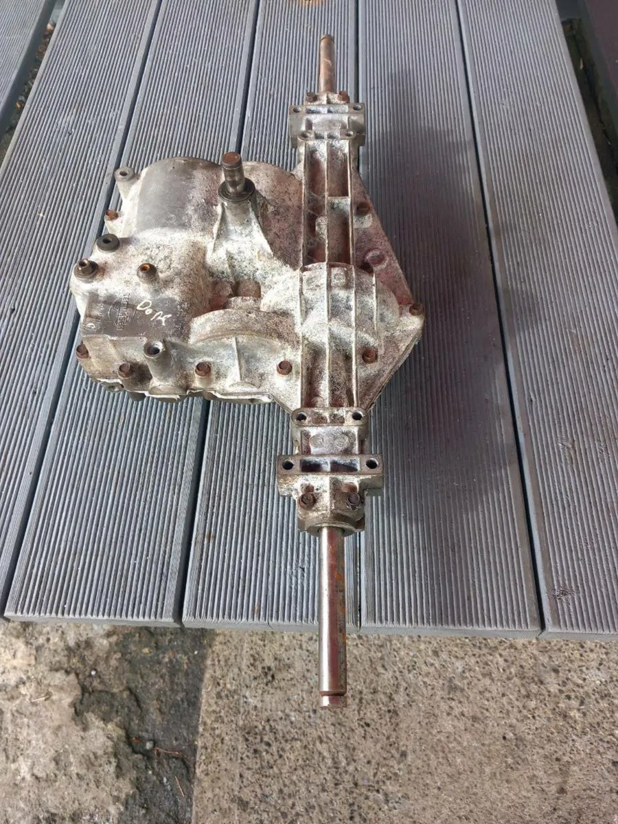 Husqvarna/peerless manual gearbox for sale - Image 2