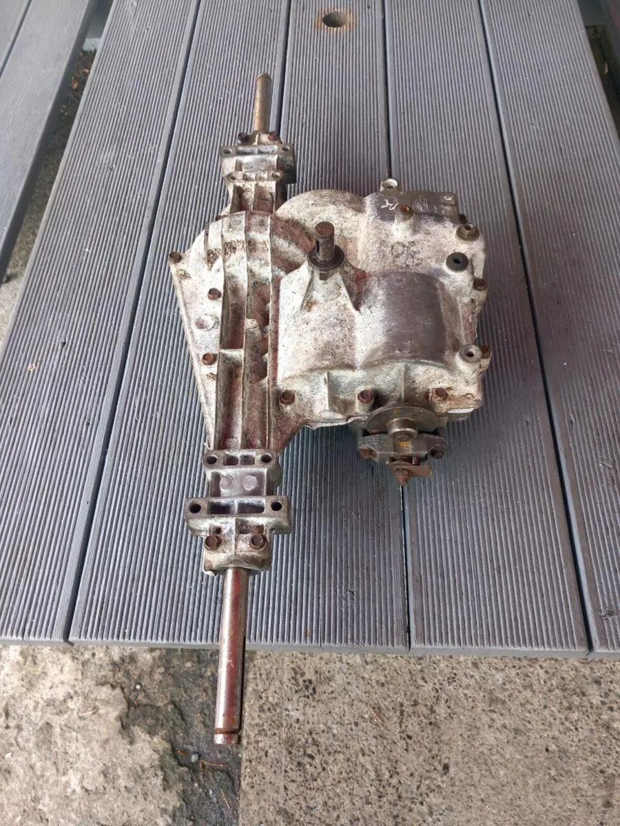 Husqvarna/peerless manual gearbox for sale - Image 4
