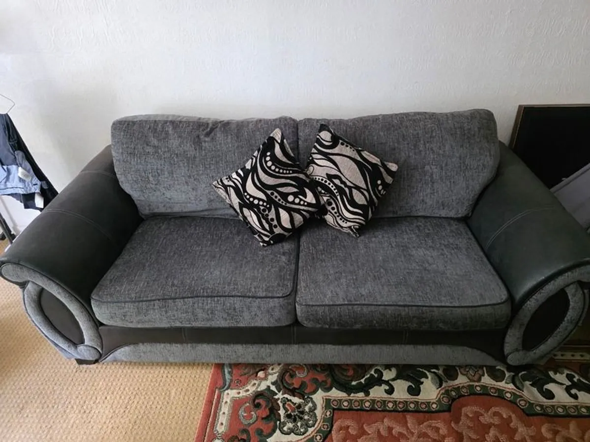 Couch - Image 1